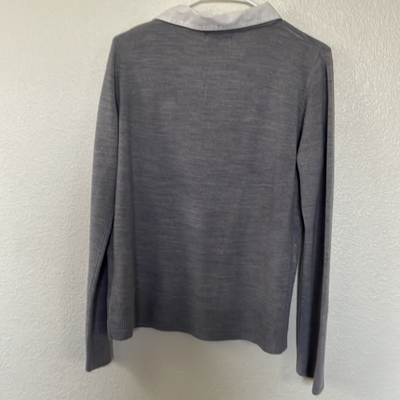 Women grey top with collar - Picture 2 of 2